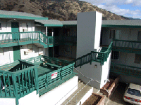 Cloverleaf Apartments